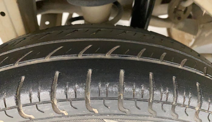 2015 Maruti Alto 800 LXI, Petrol, Manual, 16,395 km, Right Rear Tyre Tread