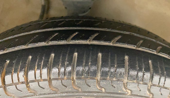 2015 Maruti Alto 800 LXI, Petrol, Manual, 16,395 km, Right Front Tyre Tread