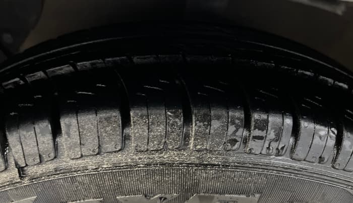 2017 Hyundai Grand i10 SPORTZ 1.2 KAPPA VTVT, Petrol, Manual, 47,073 km, Left Front Tyre Tread