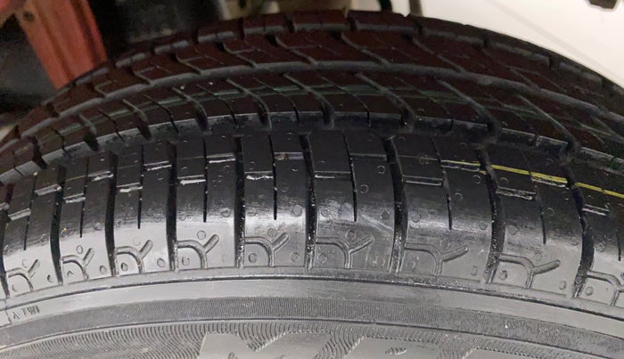 2013 Maruti Alto K10 VXI, Petrol, Manual, 28,004 km, Left Rear Tyre Tread