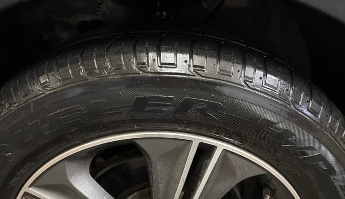 2016 Hyundai Creta SX PLUS AT 1.6 PETROL, Petrol, Automatic, 62,726 km, Left Front Tyre Tread