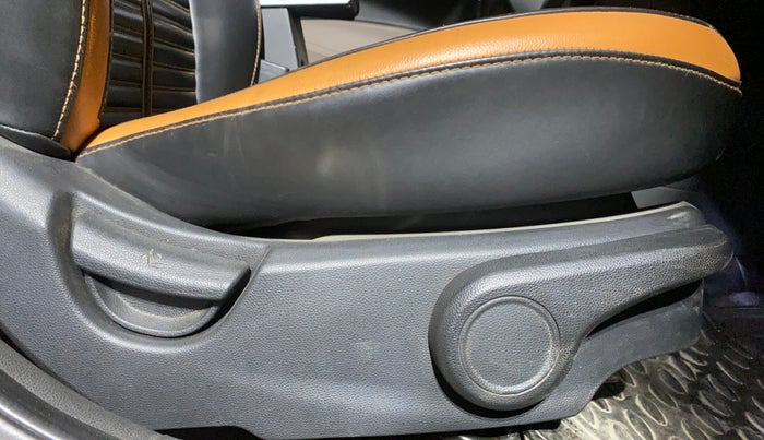 2014 Hyundai Grand i10 ASTA 1.2 KAPPA VTVT, Petrol, Manual, 1,05,349 km, Driver Side Adjustment Panel