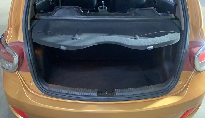 2014 Hyundai Grand i10 ASTA 1.2 KAPPA VTVT, Petrol, Manual, 1,05,349 km, Boot Inside