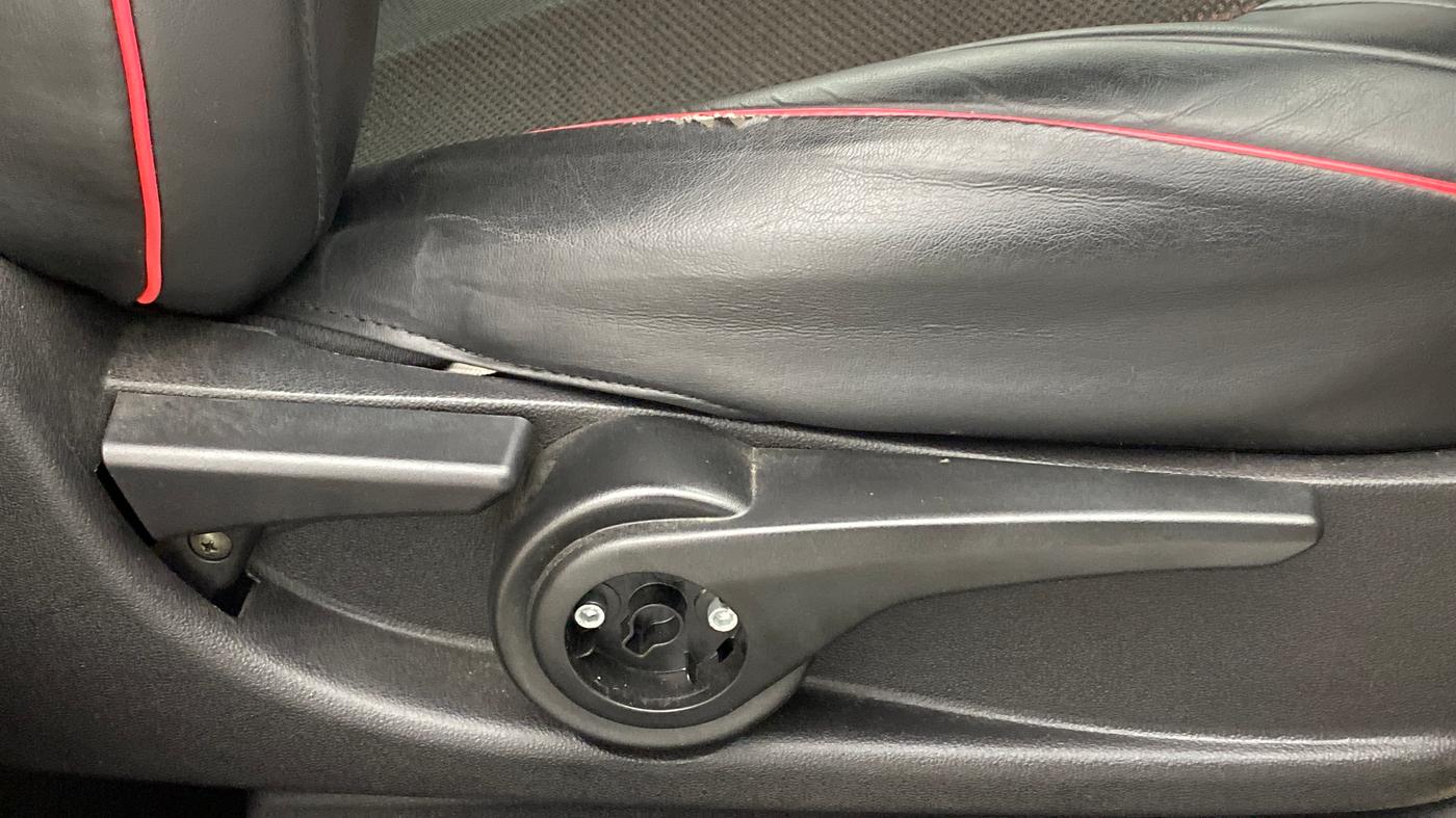 2019 Tata NEXON XZA+ 1.5, Diesel, Automatic, 35,146 km, Driver Side Adjustment Panel