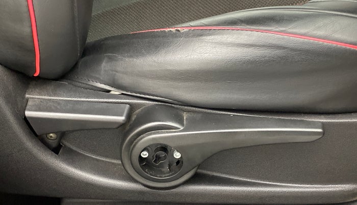 2019 Tata NEXON XZA+ 1.5, Diesel, Automatic, 35,146 km, Driver Side Adjustment Panel