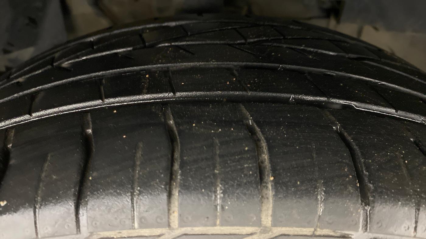 2019 Tata NEXON XZA+ 1.5, Diesel, Automatic, 35,146 km, Right Front Tyre Tread