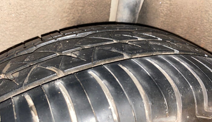 2014 Ford Ecosport TITANIUM 1.5L PETROL, Petrol, Manual, 80,160 km, Left Rear Tyre Tread