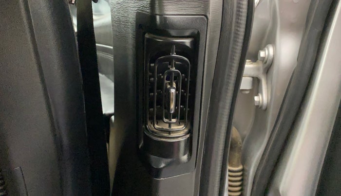 2018 Mahindra XUV500 W11 AT, Diesel, Automatic, 60,820 km, Rear AC Vents