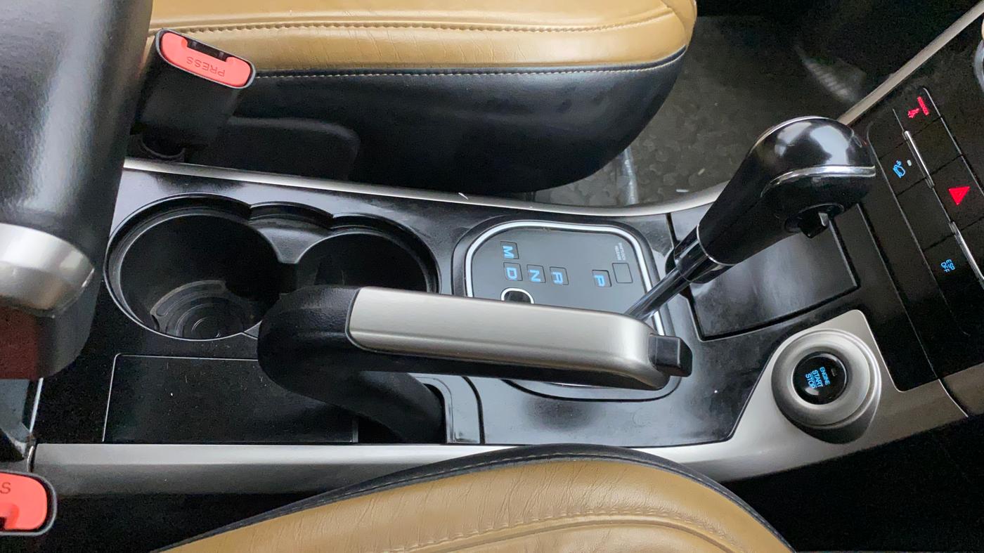 2018 Mahindra XUV500 W11 AT, Diesel, Automatic, 60,820 km, Gear Lever