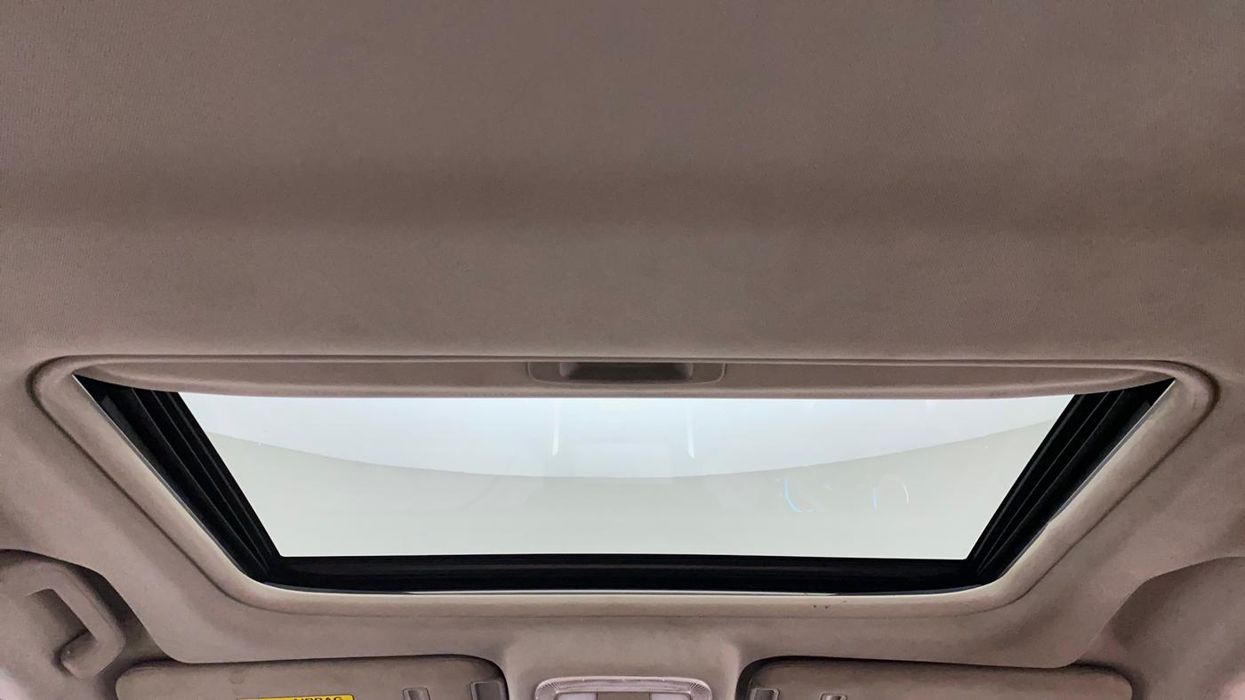 2018 Mahindra XUV500 W11 AT, Diesel, Automatic, 60,820 km, Moonroof/ Sunroof