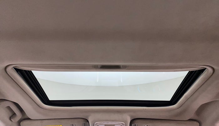 2018 Mahindra XUV500 W11 AT, Diesel, Automatic, 60,820 km, Moonroof/ Sunroof
