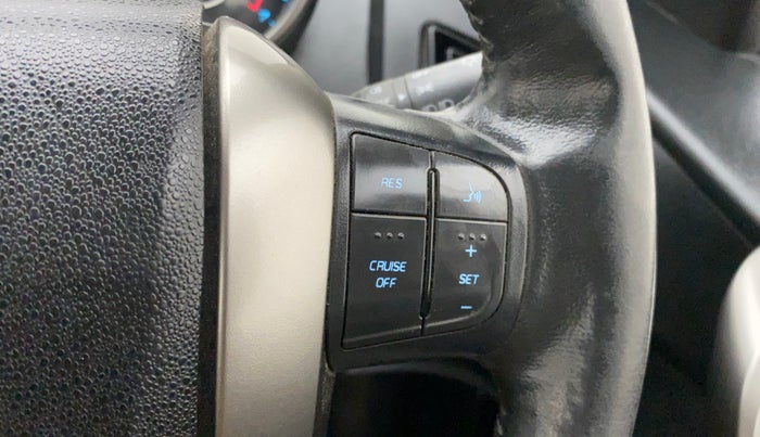 2018 Mahindra XUV500 W11 AT, Diesel, Automatic, 60,820 km, Adaptive Cruise Control