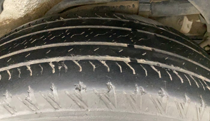 2018 Mahindra XUV500 W11 AT, Diesel, Automatic, 60,820 km, Left Rear Tyre Tread
