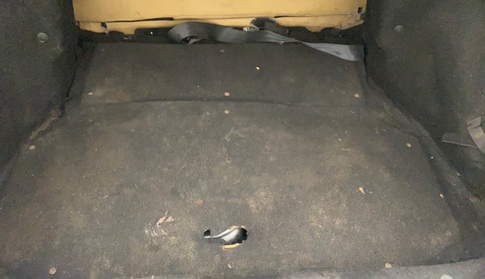 2016 Tata Indigo ECS LX TDI, Diesel, Manual, 1,24,748 km, Boot Inside