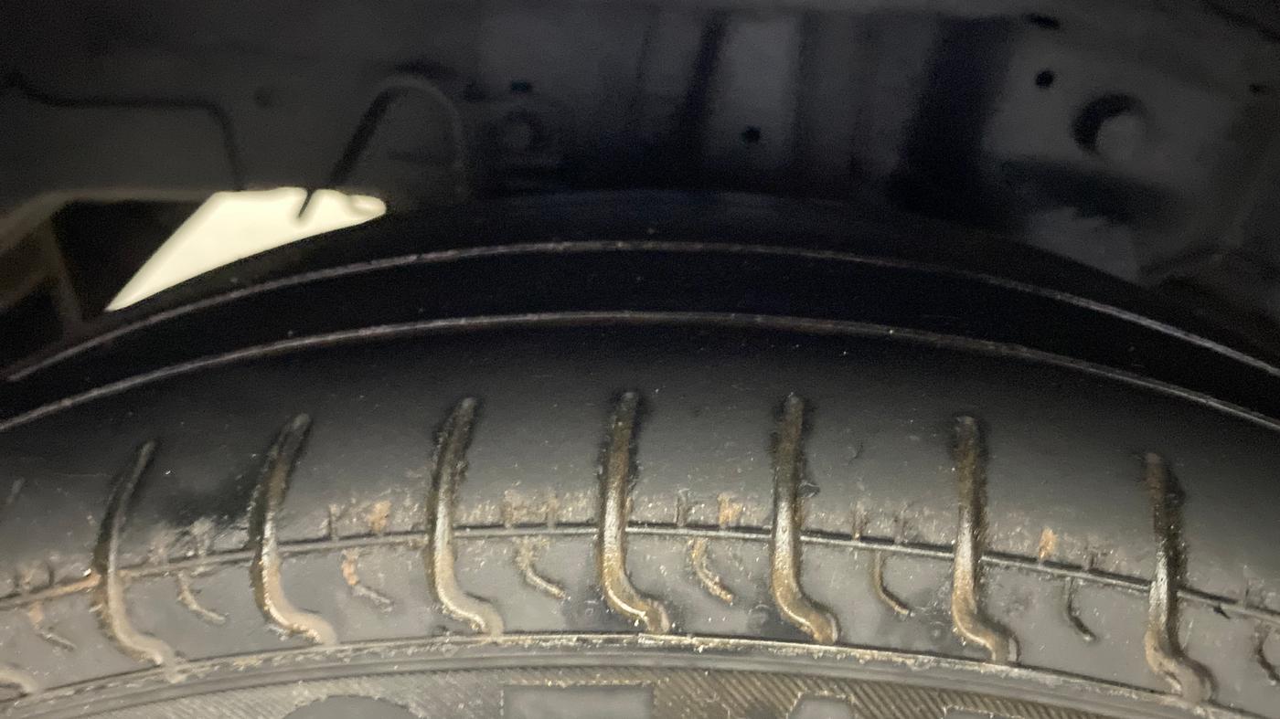 2014 Hyundai Eon D-LITE+, Petrol, Manual, 31,889 km, Right Rear Tyre Tread