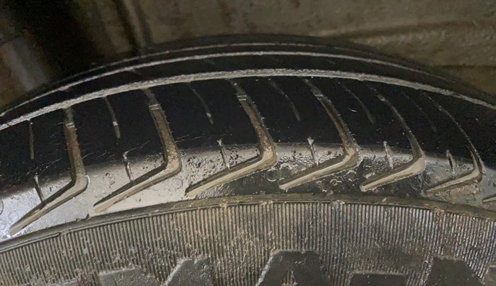 2022 Maruti New Wagon-R LXI 1.0, Petrol, Manual, 44,500 km, Right Rear Tyre Tread