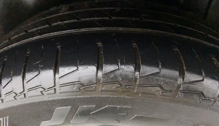 2017 Maruti S Cross ZETA SHVS, Diesel, Manual, 38,226 km, Left Rear Tyre Tread