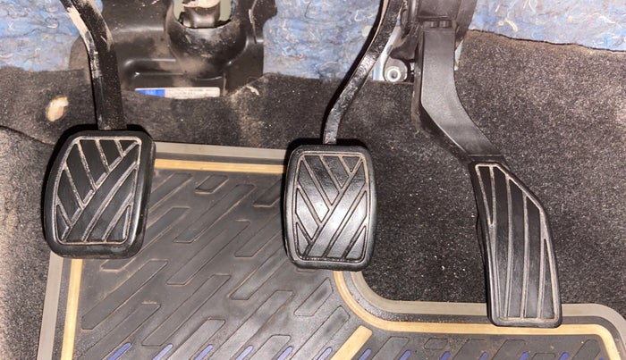 2017 Maruti S Cross ZETA SHVS, Diesel, Manual, 38,226 km, Pedals