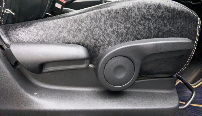 2017 Maruti S Cross ZETA SHVS, Diesel, Manual, 38,226 km, Driver Side Adjustment Panel