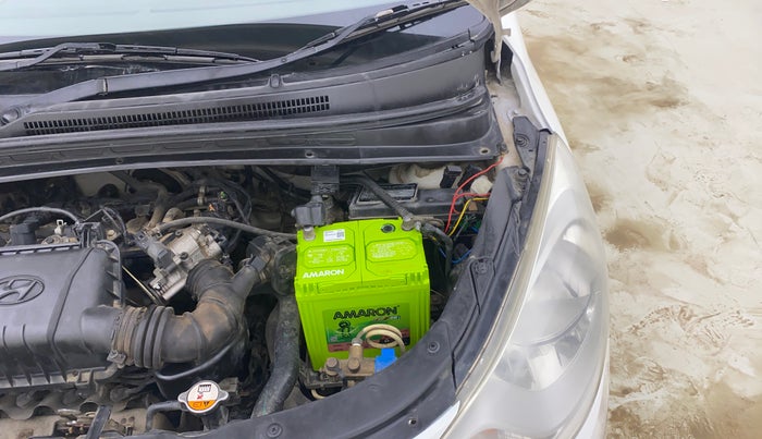 2015 Hyundai i10 MAGNA 1.1, CNG, Manual, 1,23,220 km, Engine View - Left