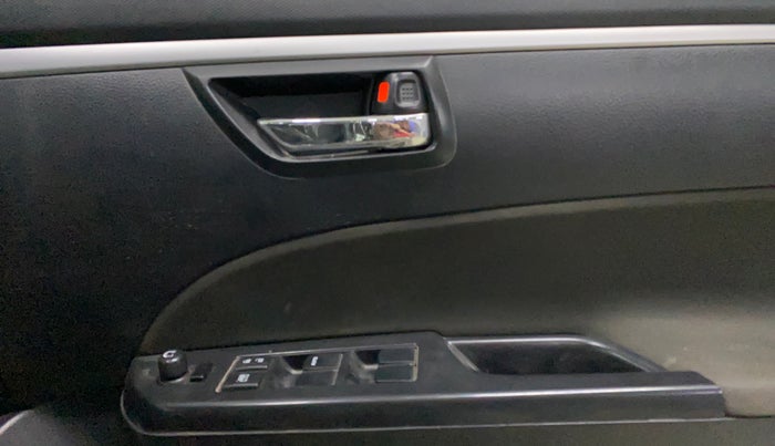 2015 Maruti Swift VXI, Petrol, Manual, 49,667 km, Driver Side Door Panels Control