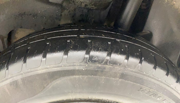 2019 Maruti Swift VXI, Petrol, Manual, 1,08,501 km, Left Rear Tyre Tread