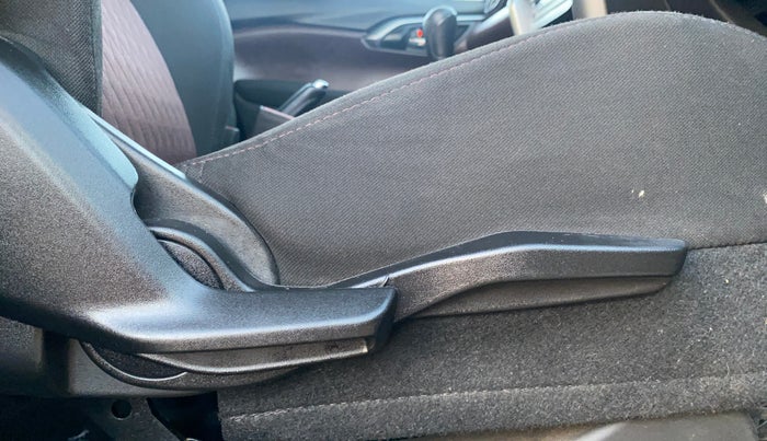 2023 Maruti Grand Vitara SIGMA SMART HYBRID, Petrol, Manual, 21,262 km, Driver Side Adjustment Panel