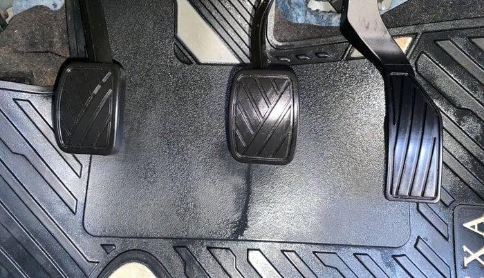 2023 Maruti Grand Vitara SIGMA SMART HYBRID, Petrol, Manual, 21,262 km, Pedals