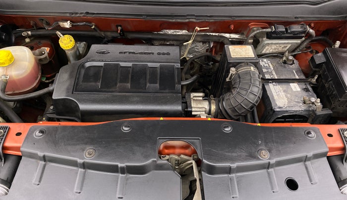 2016 Mahindra Kuv100 K8 6 STR, Petrol, Manual, 45,270 km, Open Bonet