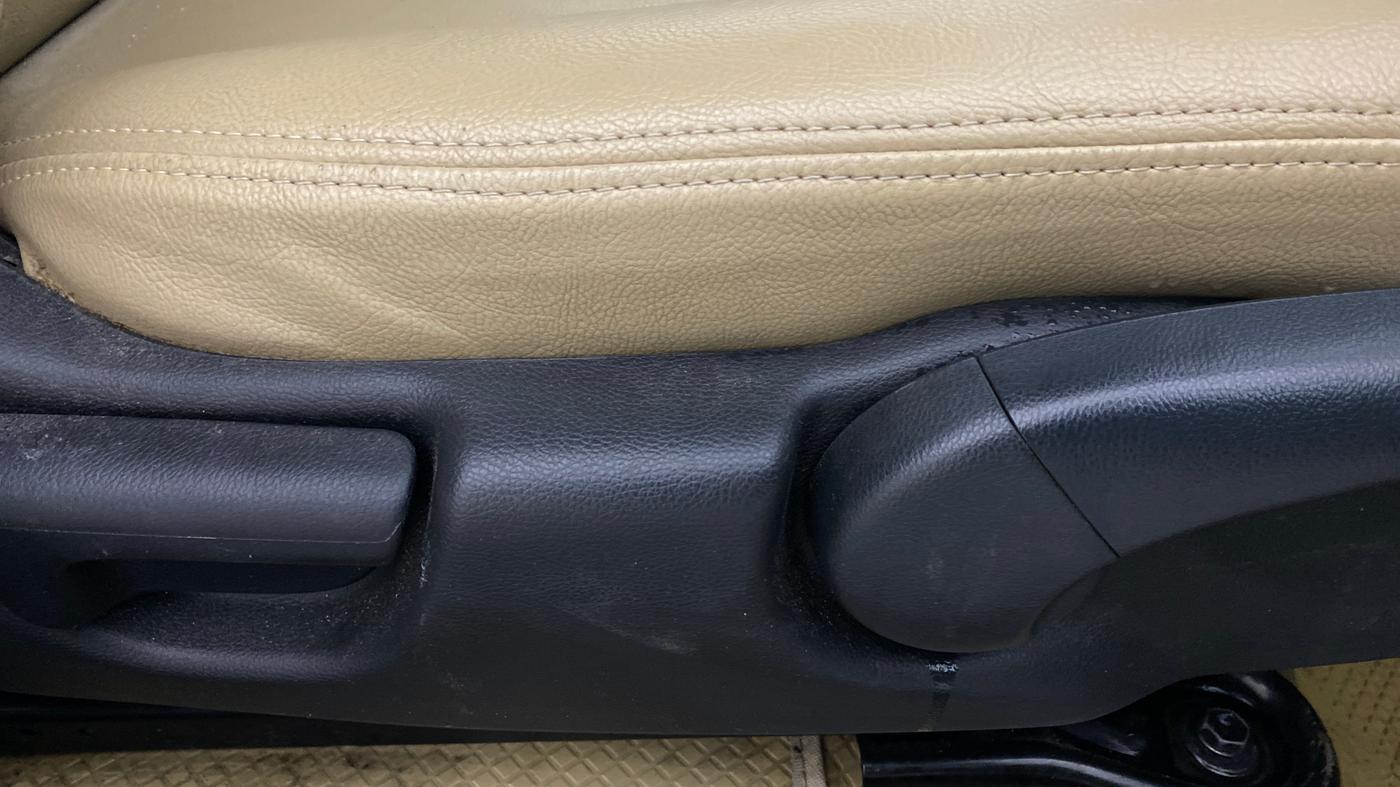2018 Honda City 1.5L I-VTEC V MT, Petrol, Manual, 35,228 km, Driver Side Adjustment Panel