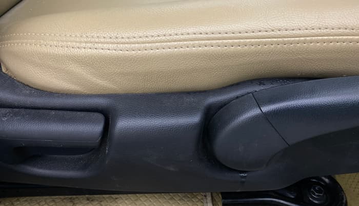 2018 Honda City 1.5L I-VTEC V MT, Petrol, Manual, 35,228 km, Driver Side Adjustment Panel