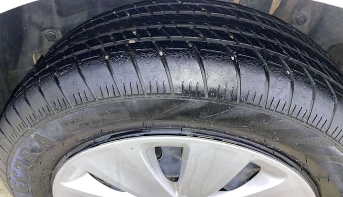 2018 Maruti Ertiga VXI CNG, CNG, Manual, 57,146 km, Left Rear Tyre Tread