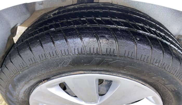 2018 Maruti Ertiga VXI CNG, CNG, Manual, 57,146 km, Right Rear Tyre Tread
