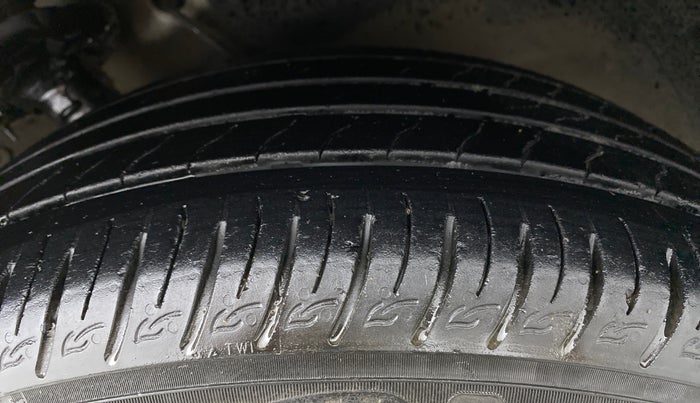 2021 KIA SONET HTX 1.0 IMT, Petrol, Manual, 14,169 km, Right Front Tyre Tread