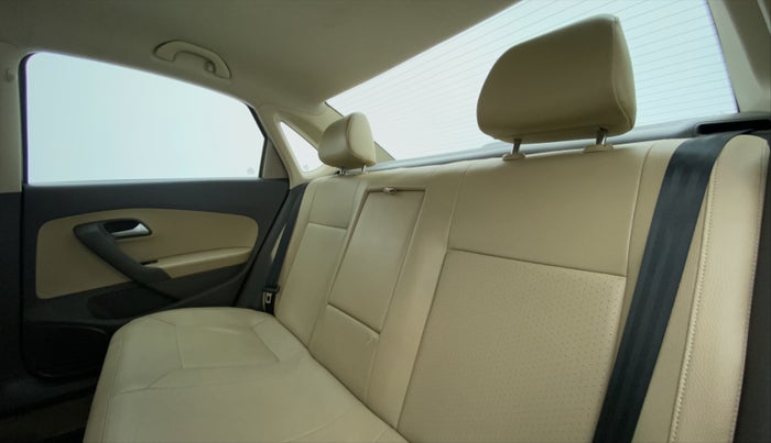 2017 Volkswagen Vento 1.2 TSI HIGHLINE PLUS AT, Petrol, Automatic, 85,541 km, Right Side Rear Door Cabin