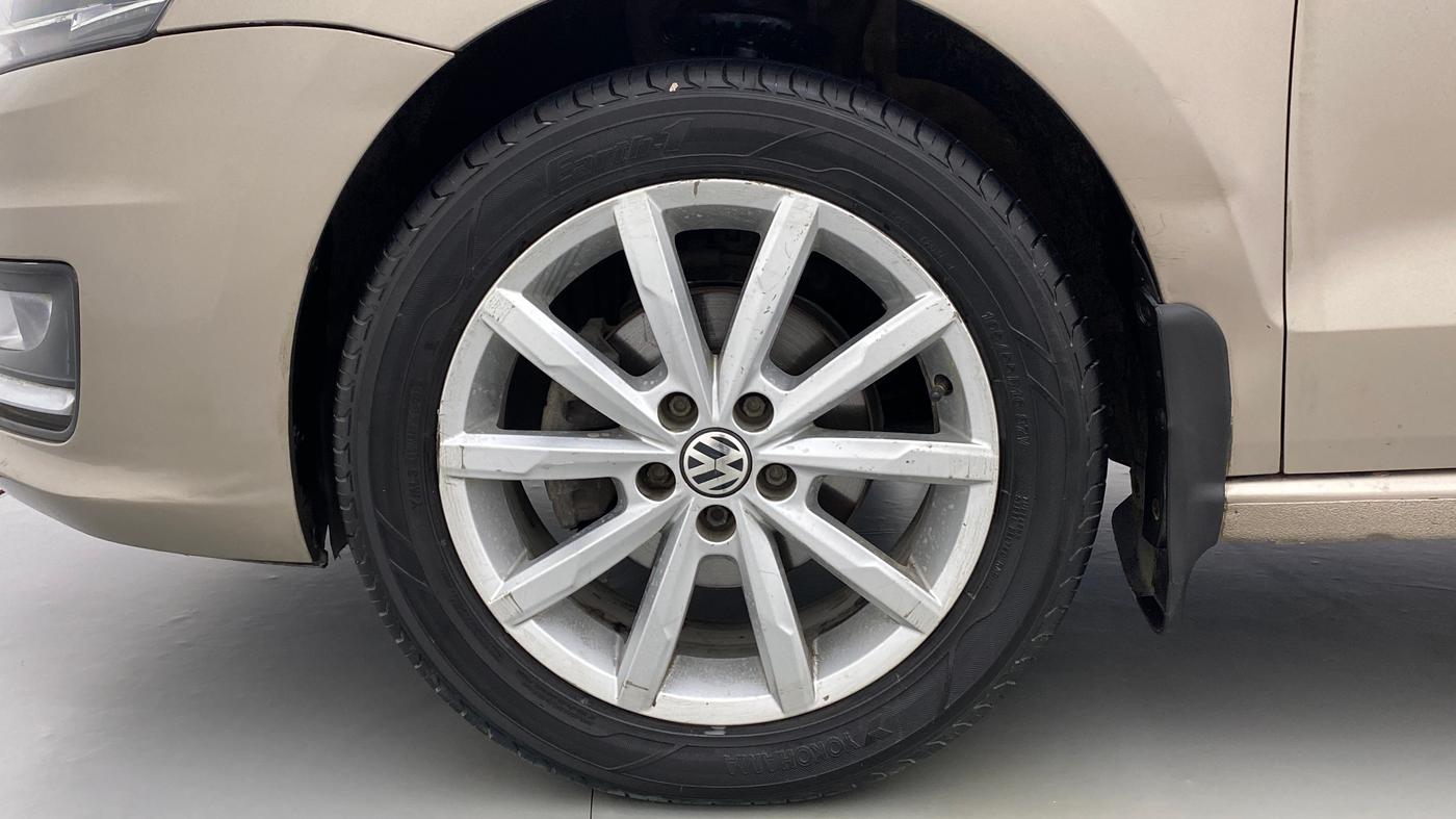 2017 Volkswagen Vento 1.2 TSI HIGHLINE PLUS AT, Petrol, Automatic, 85,541 km, Left Front Wheel