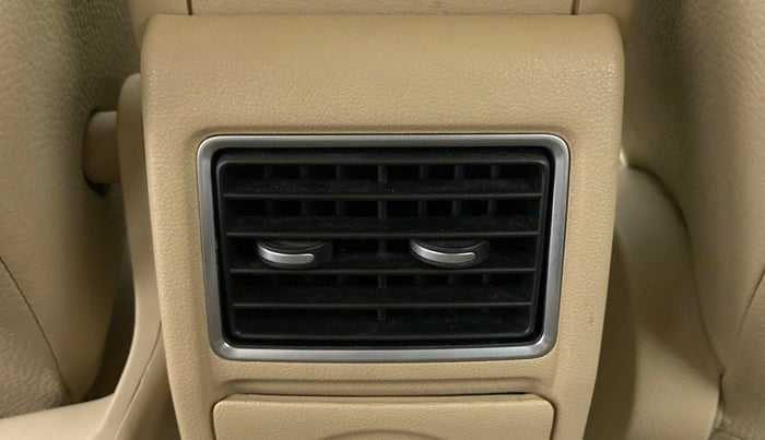 2017 Volkswagen Vento 1.2 TSI HIGHLINE PLUS AT, Petrol, Automatic, 85,541 km, Rear AC Vents