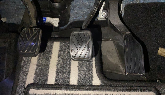 2021 Maruti S Cross ZETA 1.5, Petrol, Manual, 50,525 km, Pedals