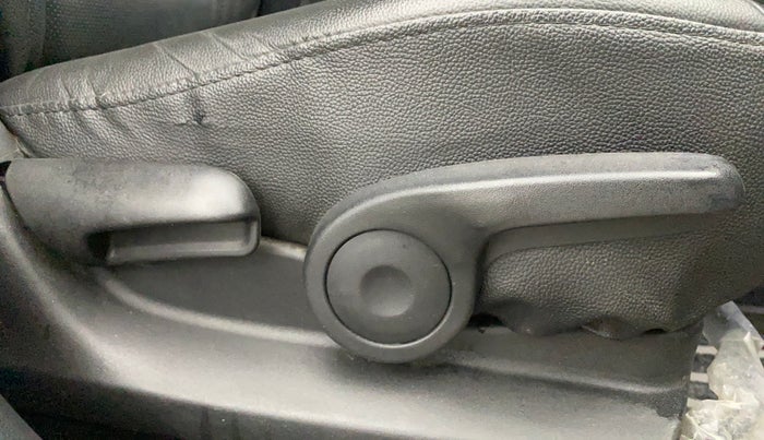 2021 Maruti S Cross ZETA 1.5, Petrol, Manual, 50,525 km, Driver Side Adjustment Panel