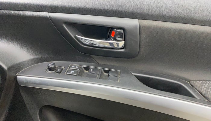 2021 Maruti S Cross ZETA 1.5, Petrol, Manual, 50,525 km, Driver Side Door Panels Control