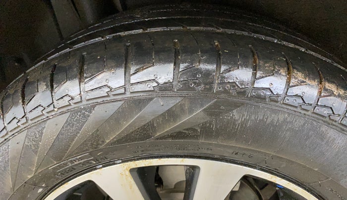 2021 Maruti S Cross ZETA 1.5, Petrol, Manual, 50,525 km, Right Rear Tyre Tread