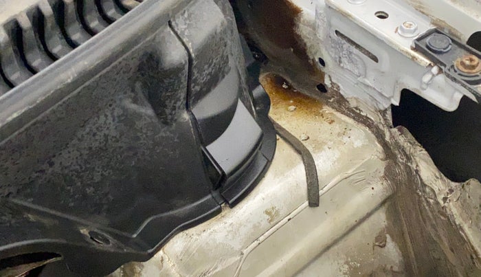 2012 Maruti Ertiga VXI, Petrol, Manual, 68,138 km, Left Apron - Apron minor rusted