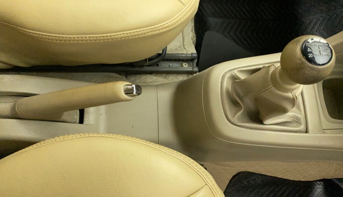 2012 Maruti Ertiga VXI, Petrol, Manual, 68,138 km, Gear Lever