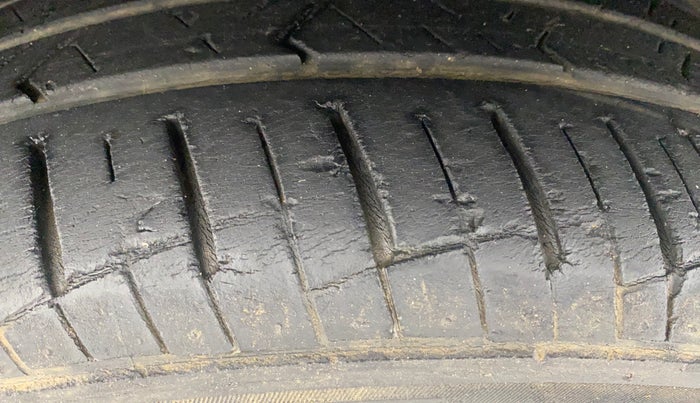 2019 Hyundai Grand i10 SPORTZ 1.2 KAPPA VTVT, Petrol, Manual, 52,441 km, Left Front Tyre Tread