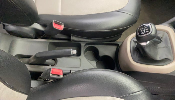 2019 Hyundai Grand i10 SPORTZ 1.2 KAPPA VTVT, Petrol, Manual, 52,441 km, Gear Lever