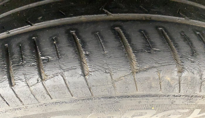 2019 Hyundai Grand i10 SPORTZ 1.2 KAPPA VTVT, Petrol, Manual, 52,441 km, Right Rear Tyre Tread