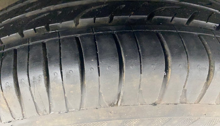 2019 Hyundai Grand i10 SPORTZ 1.2 KAPPA VTVT, Petrol, Manual, 52,441 km, Left Rear Tyre Tread