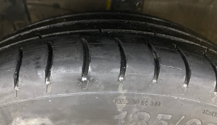 2013 Maruti Ertiga VDI, Diesel, Manual, 99,052 km, Left Front Tyre Tread
