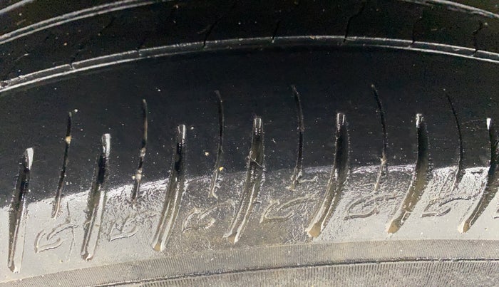 2021 Hyundai VENUE SX 1.0 TURBO, Petrol, Manual, 60,771 km, Right Rear Tyre Tread