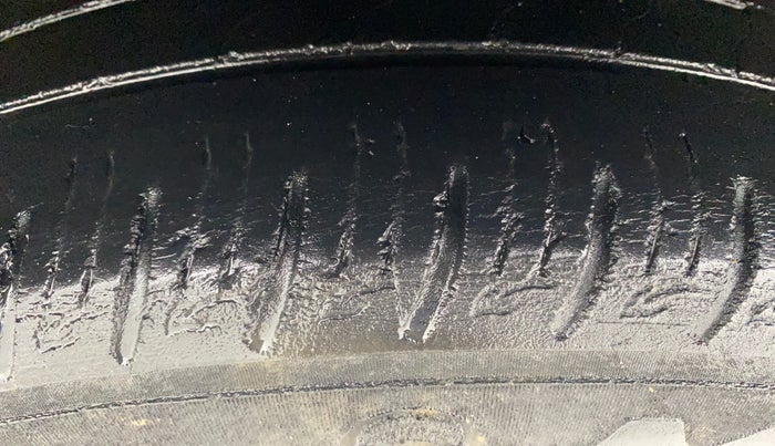 2021 Hyundai VENUE SX 1.0 TURBO, Petrol, Manual, 60,771 km, Left Front Tyre Tread